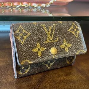 LV coin purse